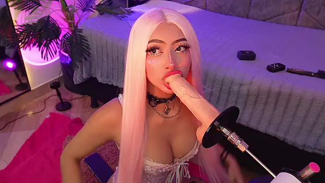 amberthangelss online show from April 5, 1:30 pm