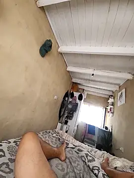 Snapshot of Alvarezz0202 chatting on February 16, 12:23 pm Alvarezz0202 online show from February 16, 12:23 pm