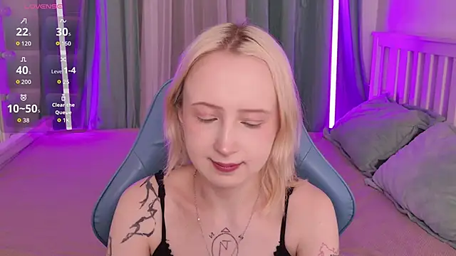 Snapshot of _Babyface_ chatting on January 19, 1:04 pm Babyface online show from January 19, 1:04 pm