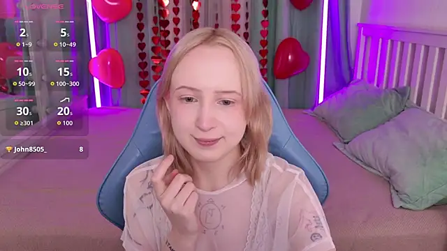 Snapshot of _Babyface_ chatting on February 10, 1:15 pm Babyface online show from February 10, 1:15 pm