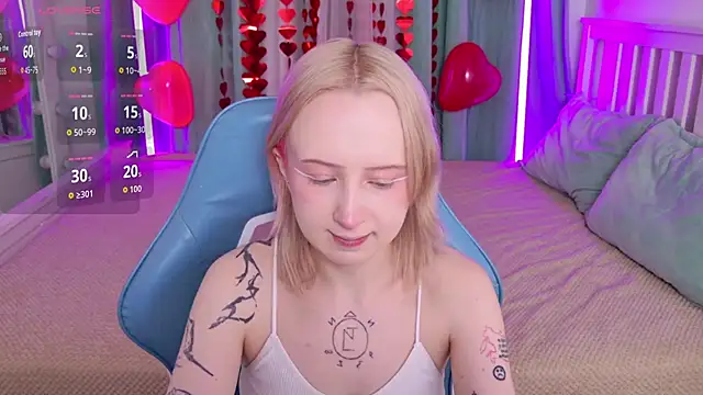 Snapshot of _Babyface_ chatting on February 11, 1:05 pm Babyface online show from February 11, 1:05 pm