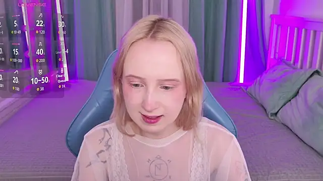 Snapshot of _Babyface_ chatting on February 22, 12:15 pm Babyface online show from February 22, 12:15 pm