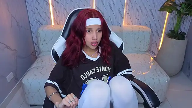 Saphire Tx online show from December 14, 1:05 pm