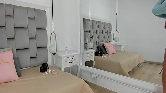 gaby smit   online show from December 15, 11:58 am