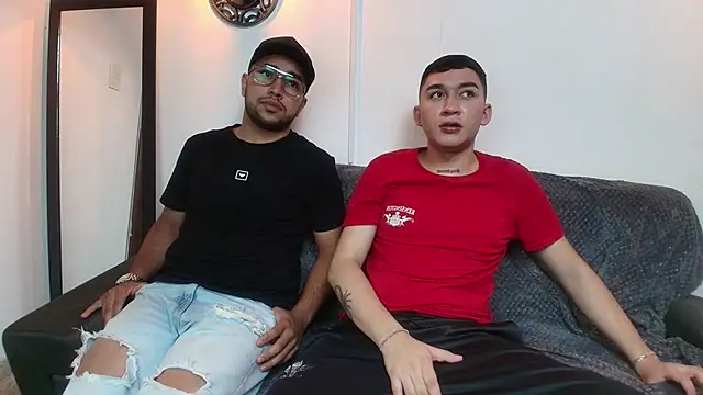 Snapshot of party__mens chatting on November 25, 3:01 pm party mens online show from November 25, 3:01 pm