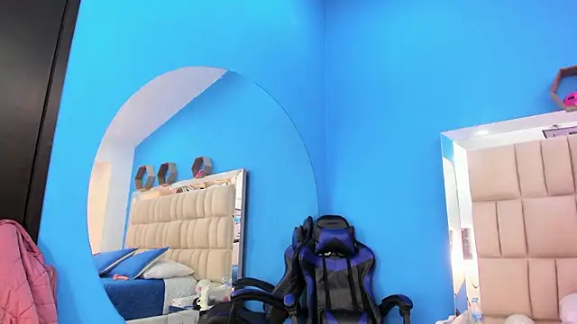 melany love0 online show from February 26, 12:48 pm