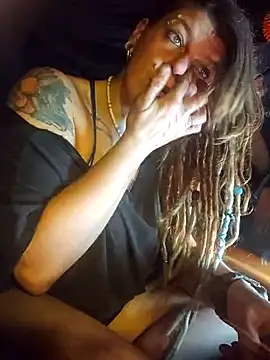 Snapshot of Horny_hippie chatting on March 2, 12:31 am Horny hippie online show from March 2, 12:31 am