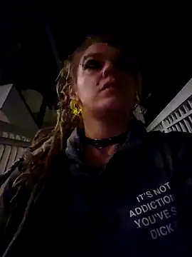 Snapshot of Horny_hippie chatting on November 2, 4:26 am Horny hippie online show from November 2, 4:26 am