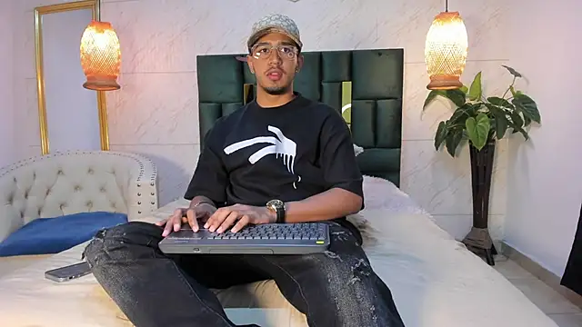 Brand Collins online show from November 28, 11:35 am