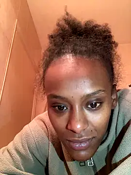    Hannah    online show from December 5, 1:58 am