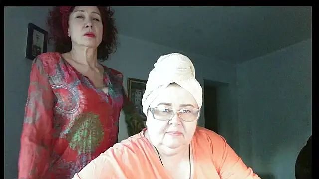 Snapshot of Kelly_Flurr chatting on May 3, 3:18 pm Kelly Flurr online show from May 3, 3:18 pm