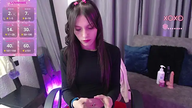 TiinaJonus  online show from April 11, 4:17 am