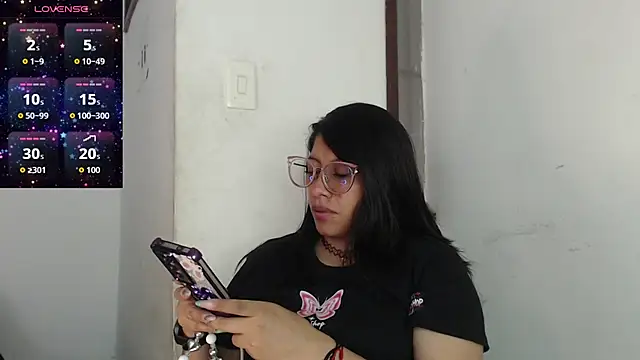 Snapshot of kanroji_mitsuri_08 chatting on November 28, 7:49 pm kanroji mitsuri 08 online show from November 28, 7:49 pm