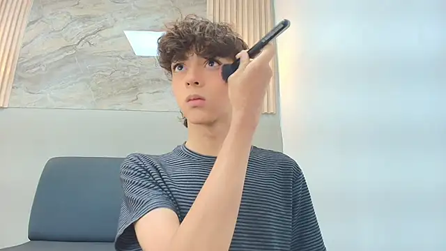 CRISS ALLEN1 online show from December 15, 1:15 pm