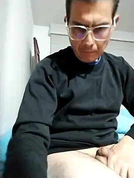 Snapshot of Fuegosutil chatting on December 20, 4:41 am Fuegosutil online show from December 20, 4:41 am