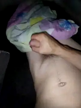 Snapshot of AdvancedRoster chatting on February 11, 10:48 pm AdvancedRoster online show from February 11, 10:48 pm