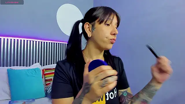 nora temptress online show from February 22, 4:49 pm