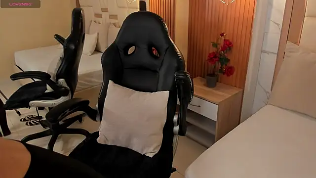 samantha quinnn online show from January 10, 4:25 am