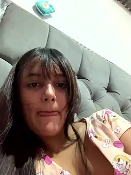 Snapshot of dulce_nathaly chatting on January 11, 10:04 pm dulce nathaly online show from January 11, 10:04 pm