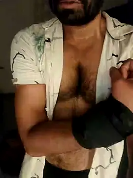 Snapshot of Amit22122 chatting on June 24, 3:49 am Amit22122 online show from June 24, 3:49 am