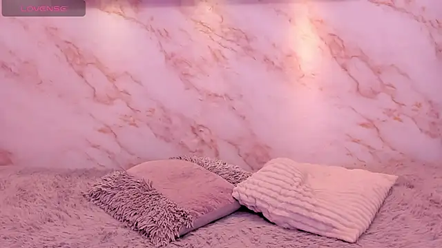 Dakota ferreti  online show from April 8, 5:18 am