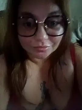 Snapshot of Anachile chatting on December 2, 2:28 am Anachile online show from December 2, 2:28 am