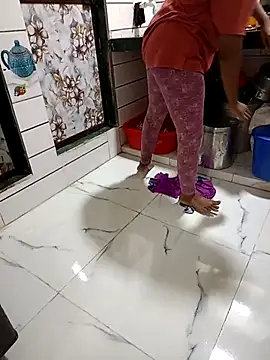 chilllisa online show from December 5, 5:27 am