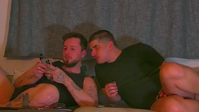 Snapshot of alexander_your_king chatting on April 4, 7:22 pm alexander your king online show from April 4, 7:22 pm