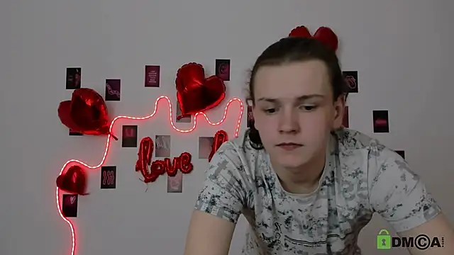 leo void online show from February 20, 8:20 pm