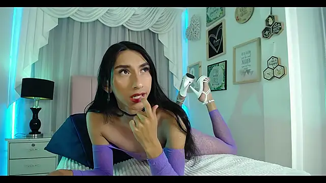 IsabelleDaza online show from February 21, 12:06 pm