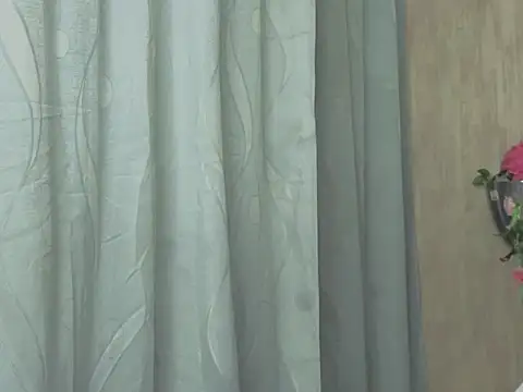 Apriil Sweett online show from December 5, 12:47 pm