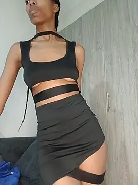 MsParisSmith online show from April 11, 3:00 am