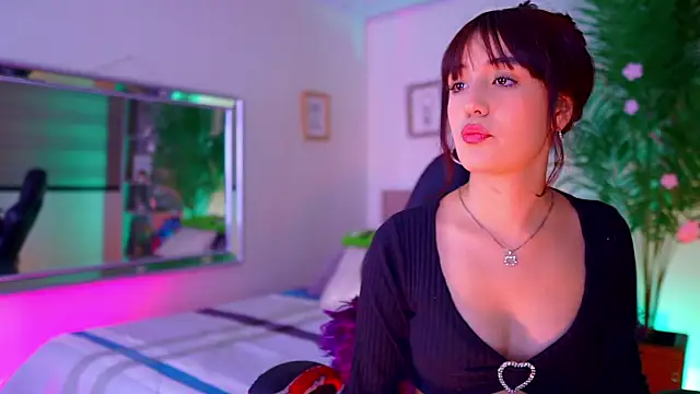 dakotaa 01 online show from December 2, 3:18 pm