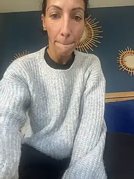 Soniaxxx31 online show from November 27, 12:18 pm