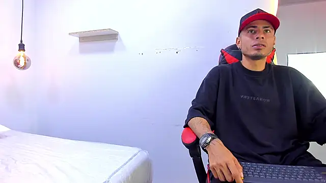 MatthewCullen online show from December 16, 8:47 pm