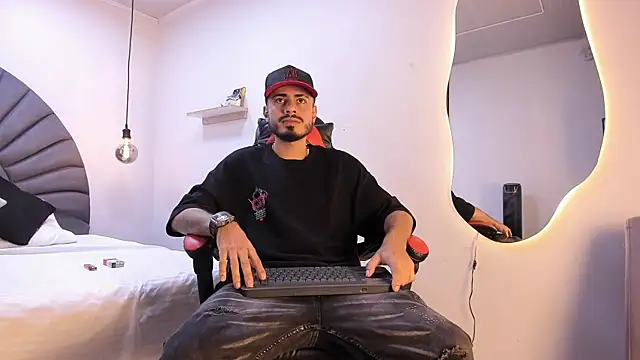 MatthewCullen online show from February 22, 11:14 pm