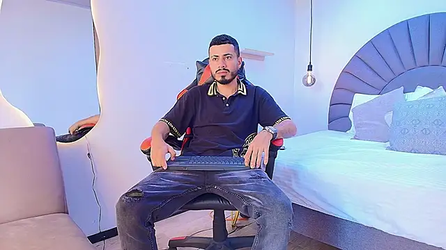 MatthewCullen online show from March 2, 8:37 pm