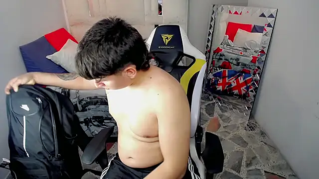 d moneyy  online show from December 14, 3:23 am