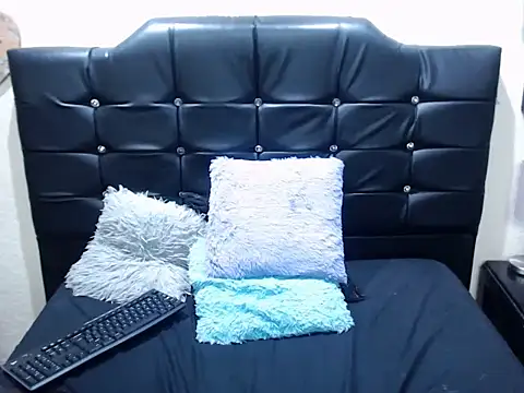 NathRouxe online show from November 29, 11:52 pm