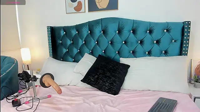 Snapshot of Valery_jame chatting on January 12, 7:19 pm Valery jame online show from January 12, 7:19 pm