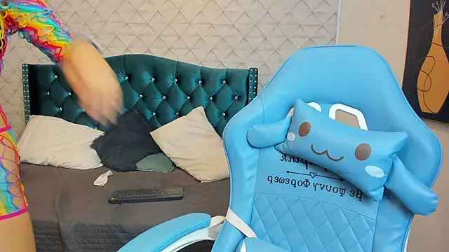 Snapshot of Valery_jame chatting on February 4, 8:03 pm Valery jame online show from February 4, 8:03 pm