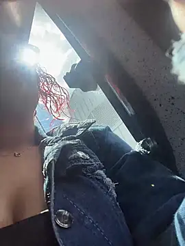 Ari Bakker online show from December 1, 6:57 pm