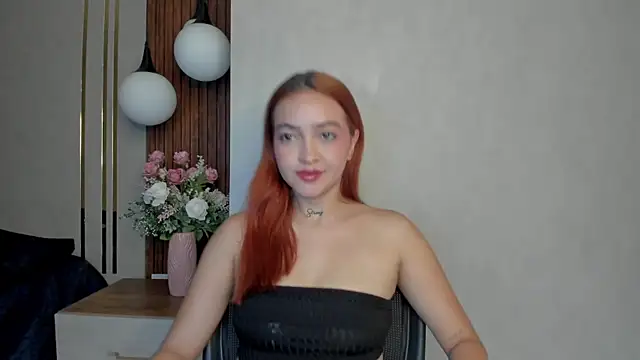 AliceHills  online show from December 18, 12:22 pm