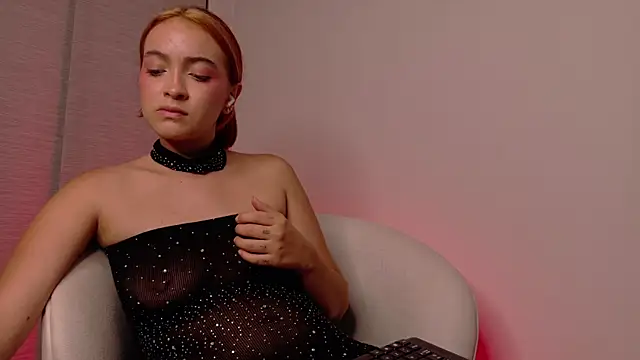 AliceHills  online show from January 12, 3:45 am