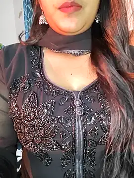 Snapshot of Muskan4156 chatting on May 5, 8:17 pm Muskan4156 online show from May 5, 8:17 pm