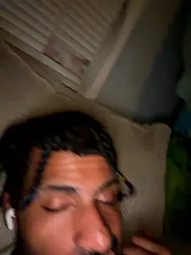Chrisd3195 online show from May 14, 4:41 am