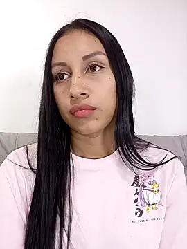 Taylor  Swiftt online show from February 3, 9:09 pm