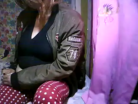 Snapshot of QueenGanda_Palangga chatting on March 14, 12:17 am QueenGanda Palangga online show from March 14, 12:17 am