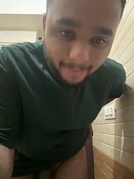 Noavacado  online show from February 2, 7:01 pm