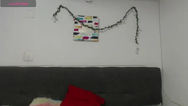 Snapshot of abigail_smith15 chatting on March 27, 7:46 pm abigail smith15 online show from March 27, 7:46 pm